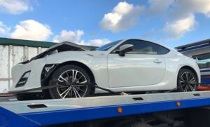 Verkauf von beschädigten und nicht laufenden Autos in Leipzig